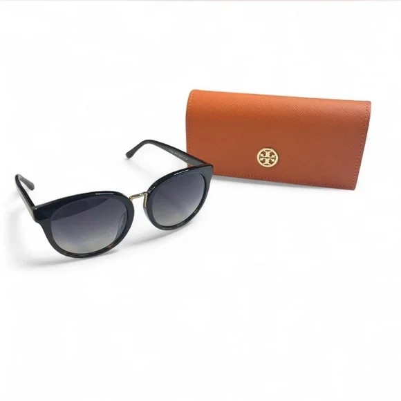 Tory Burch Phantos Polarized Round Sunglasses Miller Round Sunglasses: Women main image 3